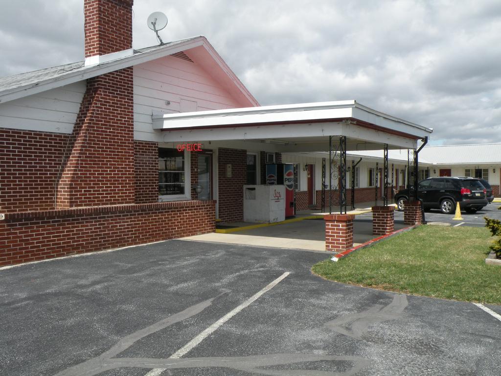 Scottish Inns Fayetteville Εξωτερικό φωτογραφία