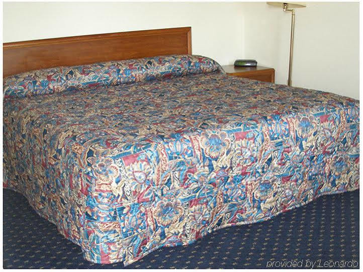 Scottish Inns Fayetteville Δωμάτιο φωτογραφία